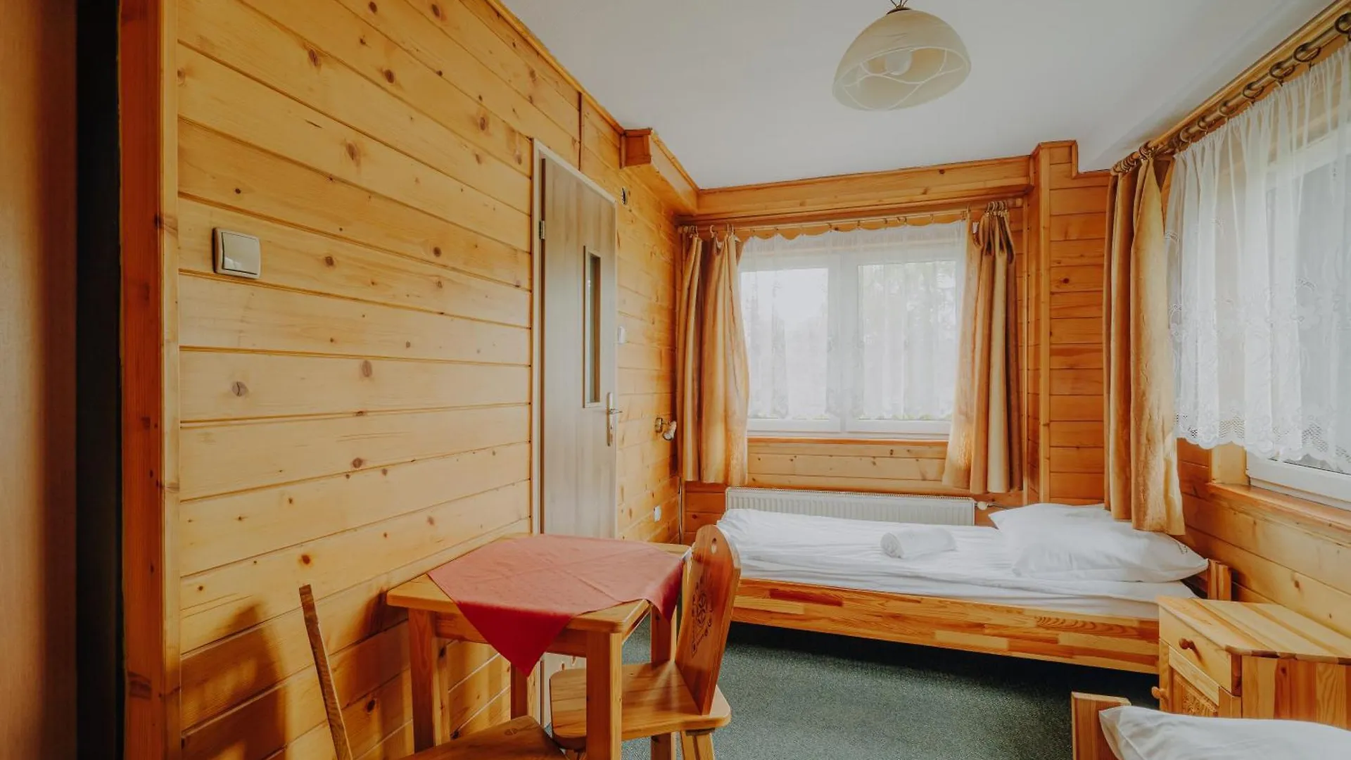 Osw Moszczeniczanka Hotel Zakopane 2*,  Poland